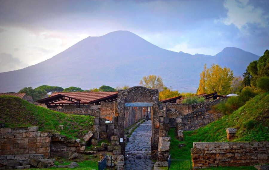 Vesuvius and Pompeii Transfer + Entrance for the Vesuvio - From Ercolano Scavi to two Roman giants in one 8-hour block