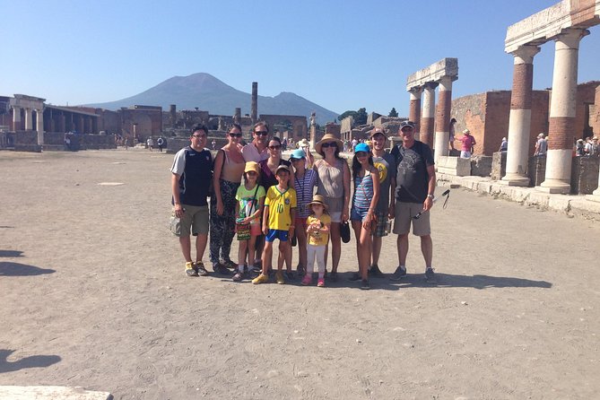 Visit in Pompeii - Pompeii Private Tour with Ada - English experience with multilingual capabilities